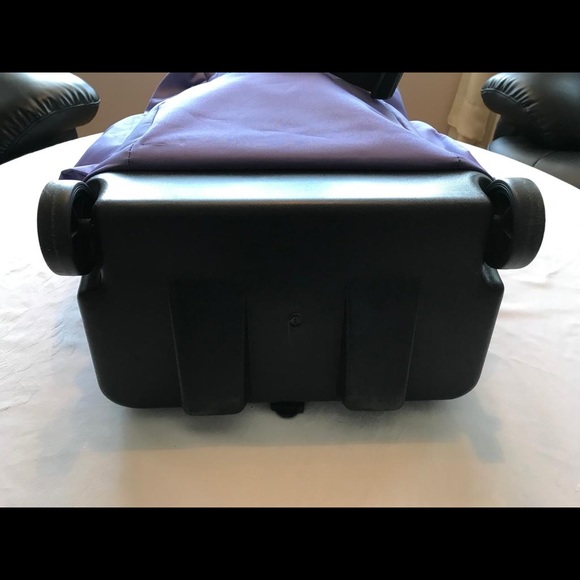Young & Threads Bag - Picture 4 of 11
